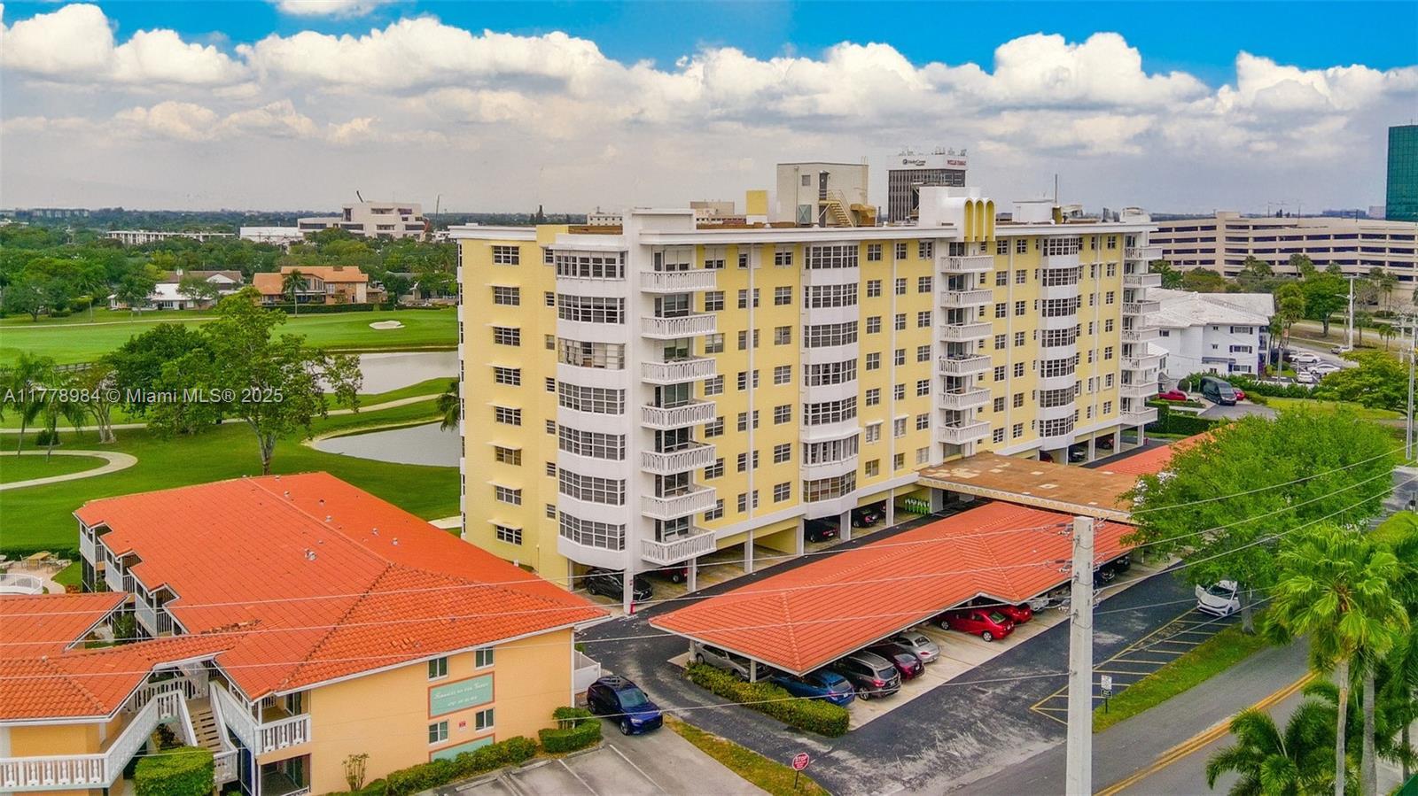 Picture of 2500 NE 48Th Ln # 802, Fort Lauderdale, FL 33308