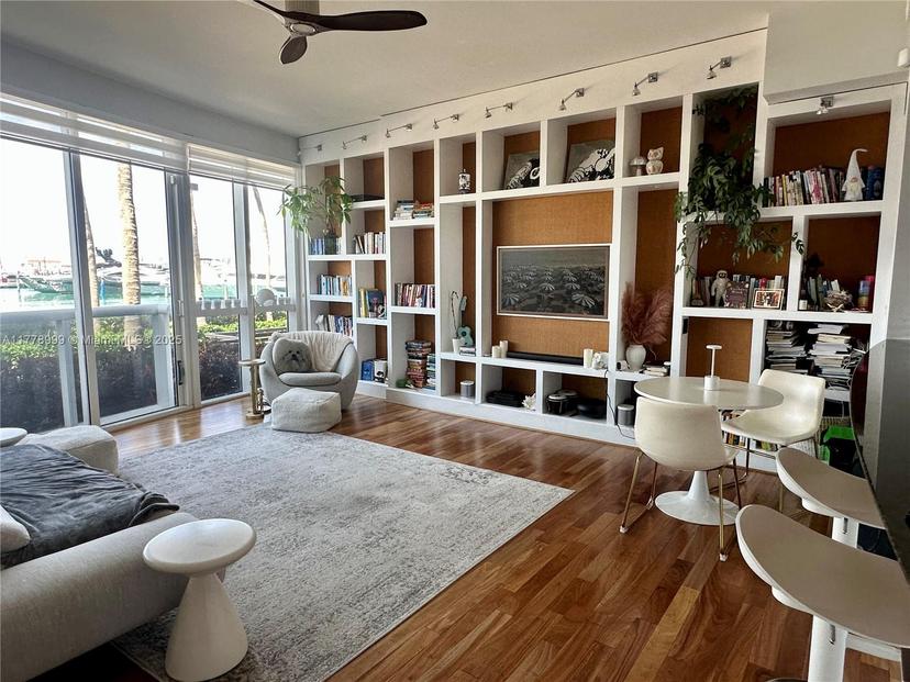 Picture of 400 Alton Rd # 4M, Miami Beach FL 33139