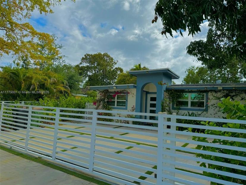 Picture of 12685 NW Miami Ct, North Miami FL 33168