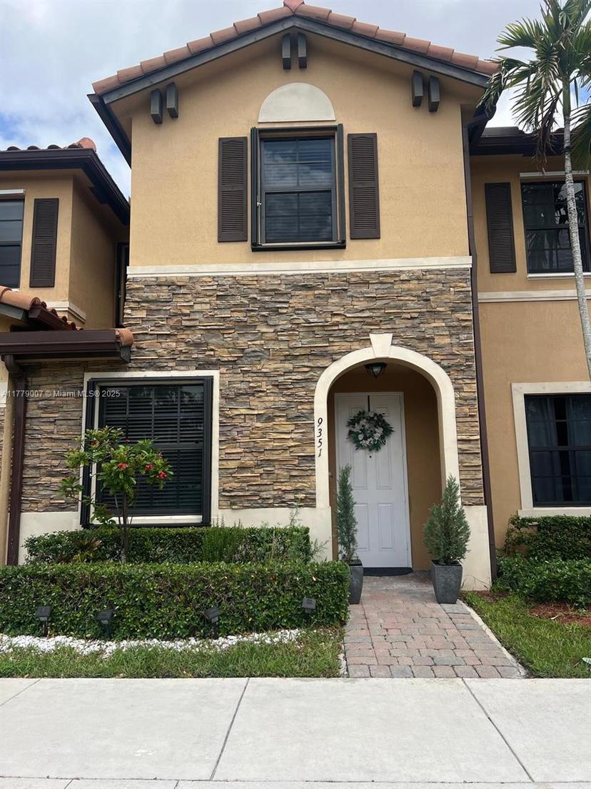 Picture of 9351 W 33Rd Ln # 9351, Hialeah FL 33018