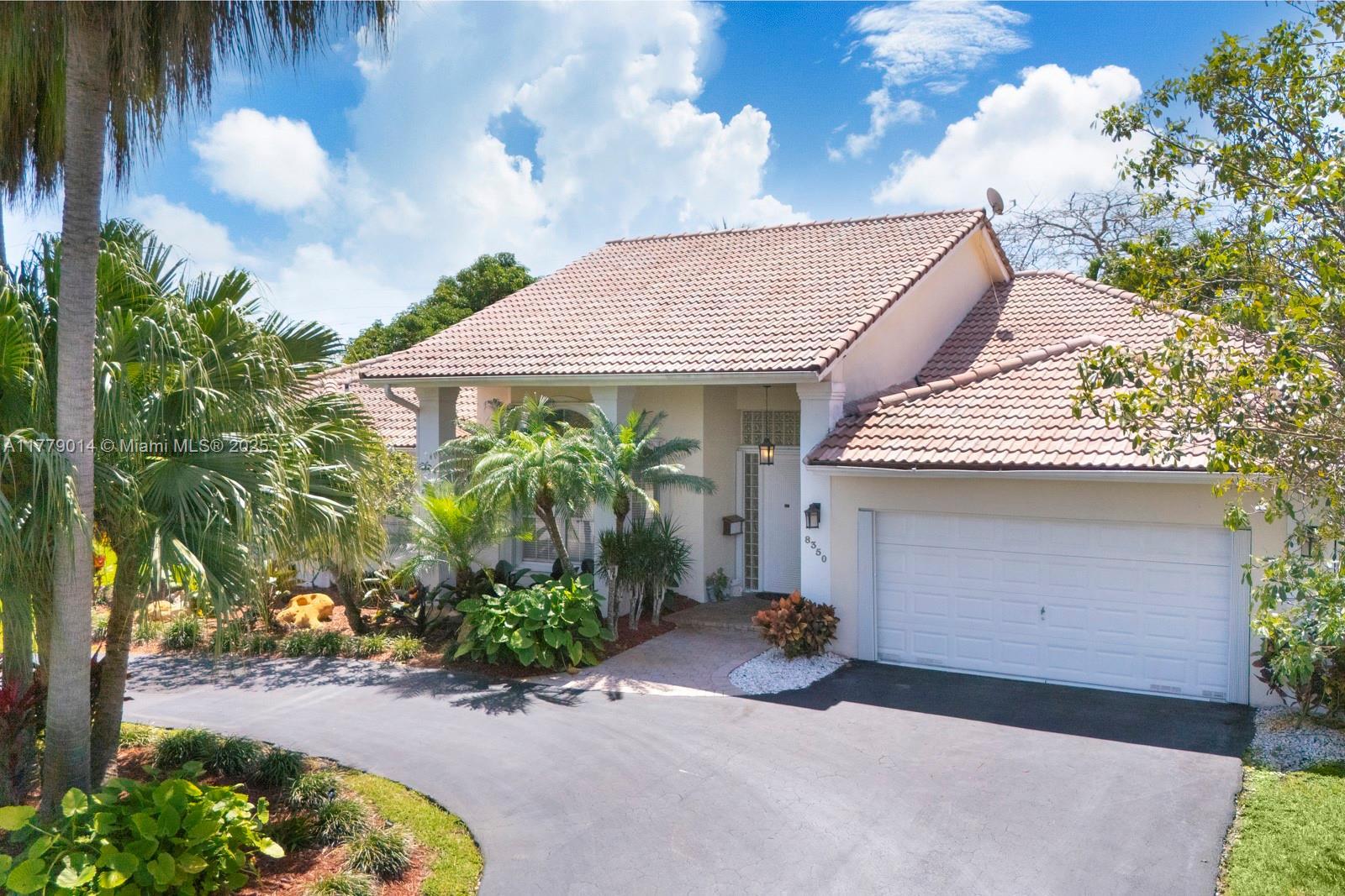 Picture of 8350 SW 138Th Ter, Palmetto Bay, FL 33158