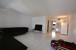 Picture of 419 Golden Isles Dr # 105, Hallandale Beach, FL 33009