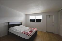 Picture of 419 Golden Isles Dr # 105, Hallandale Beach, FL 33009