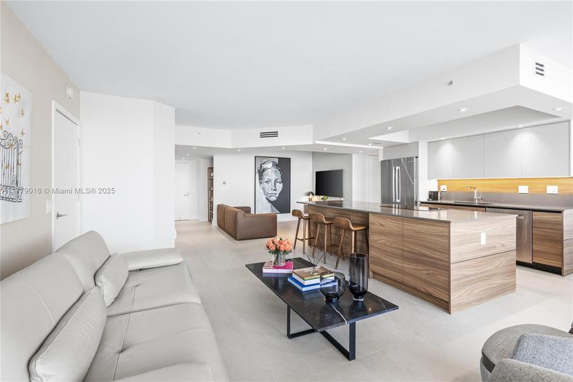 Picture of 21055 Yacht Club Dr # 2707, Aventura FL 33180