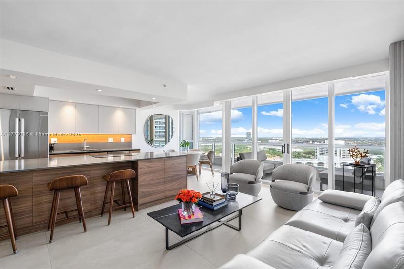 Picture of 21055 Yacht Club Dr # 2707, Aventura FL 33180