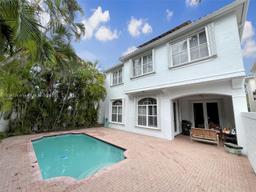 Picture of 3232 NE 212Th Ter, Aventura, FL 33180