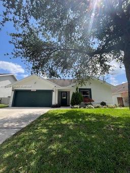 Picture of 521 NW 207Th Ave, Pembroke Pines, FL 33029