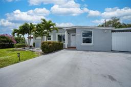 Picture of 5450 NW 178Th Ter, Miami Gardens, FL 33055