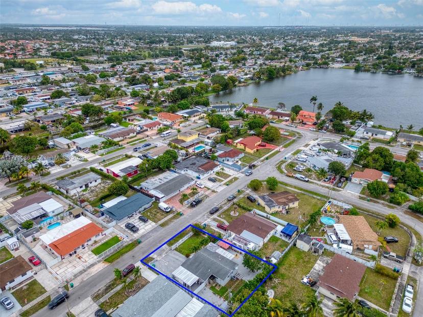 Picture of 5450 NW 178Th Ter, Miami Gardens FL 33055