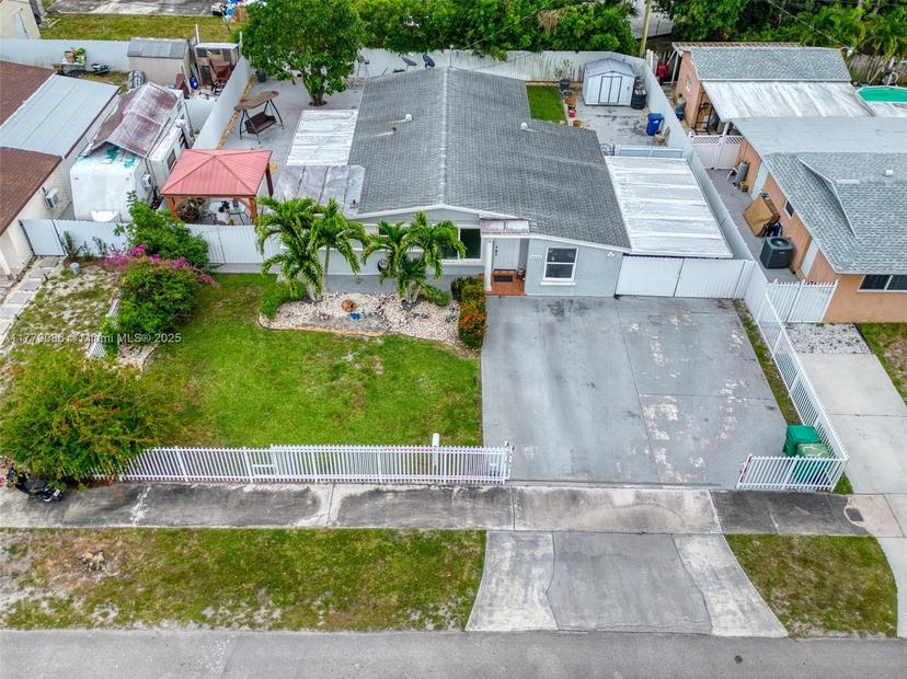 Picture of 5450 NW 178Th Ter, Miami Gardens FL 33055