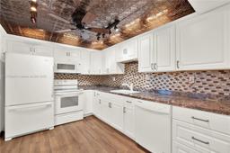 Picture of 1501 NE 191St St # 104, Miami, FL 33179