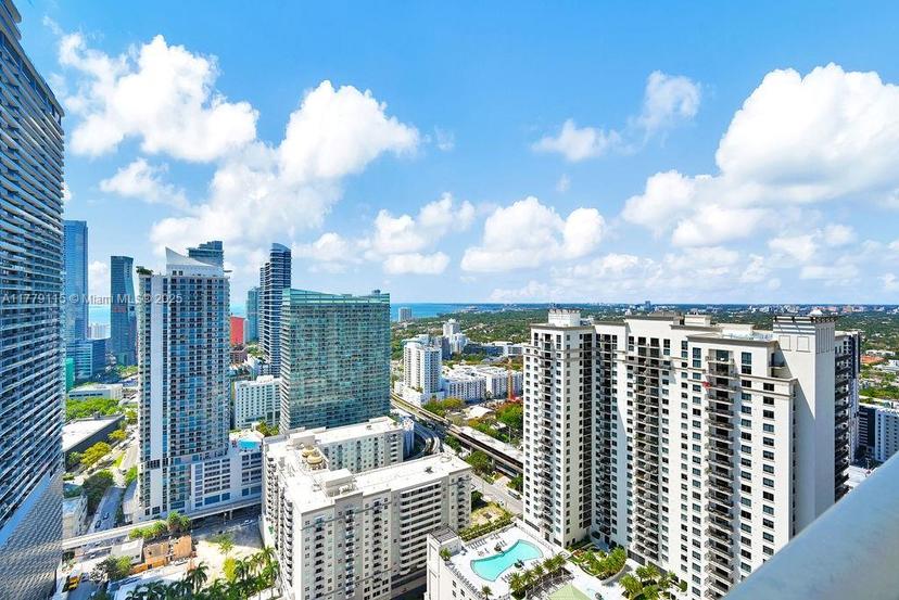 Picture of 45 SW 9Th St # 3705, Miami FL 33130