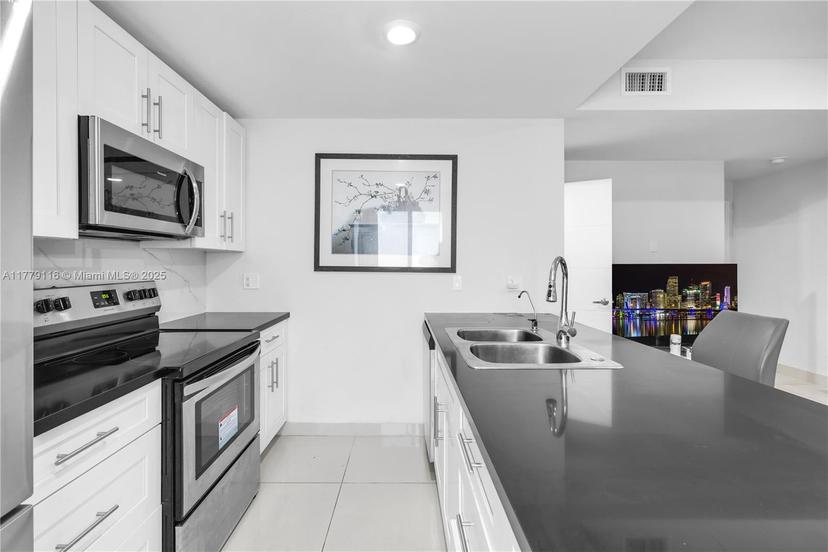 Picture of 14000 SW 259Th Way # 14000, Homestead FL 33032