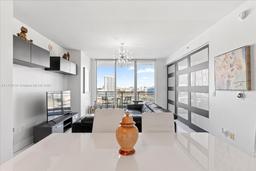 Picture of 90 SW 3Rd St # 1607, Miami, FL 33130