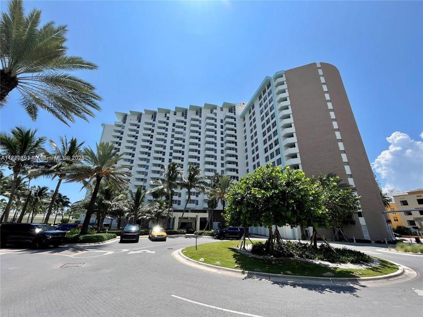 Picture of 2899 Collins Ave # 1233, Miami Beach FL 33140