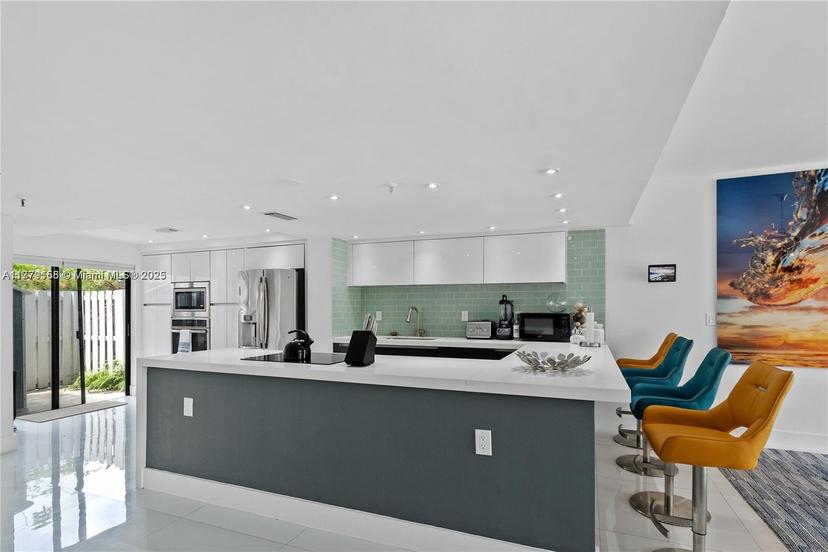 Picture of 387 Poinciana Dr # 1211, Sunny Isles Beach FL 33160