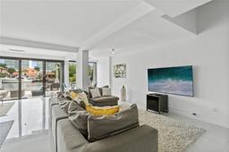Picture of 387 Poinciana Dr # 1211, Sunny Isles Beach, FL 33160