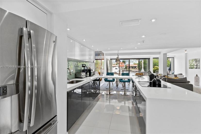 Picture of 387 Poinciana Dr # 1211, Sunny Isles Beach FL 33160