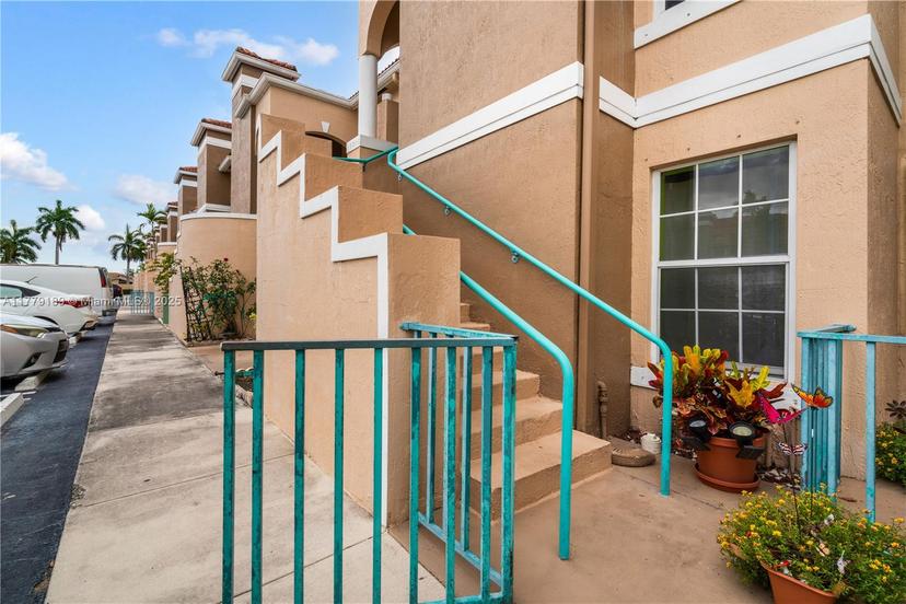 Picture of 6636 SW 130Th Pl # 1306, Miami FL 33183