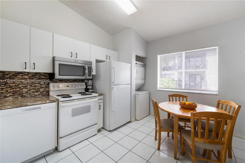 Picture of 6636 SW 130Th Pl # 1306, Miami FL 33183