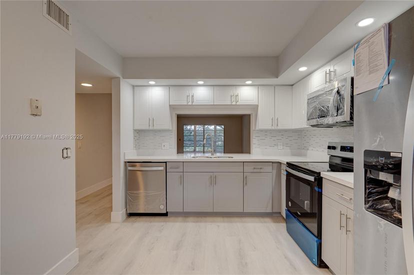Picture of 1101 SW 128Th Ter # 310C, Pembroke Pines FL 33027