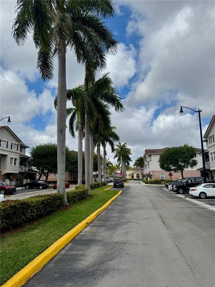 Picture of 8882 W Flagler St # 201, Miami FL 33174