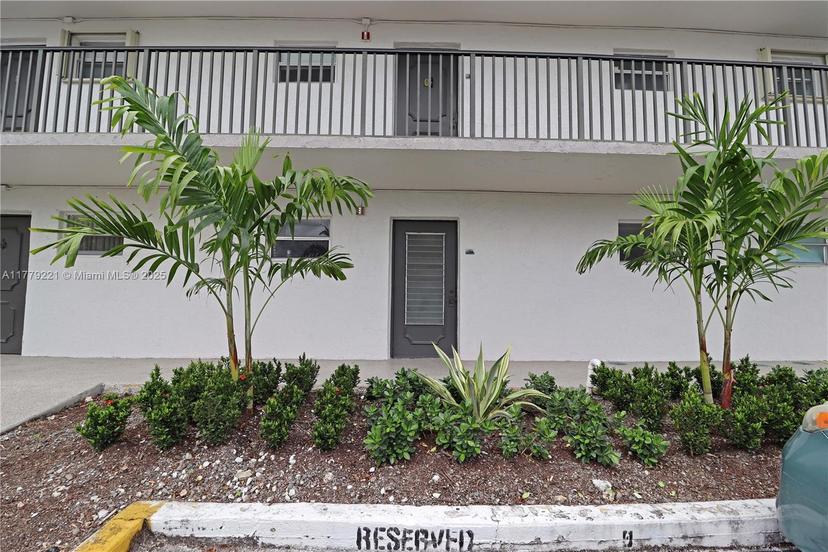 Picture of 14140 SW 84Th St # H, Miami FL 33183