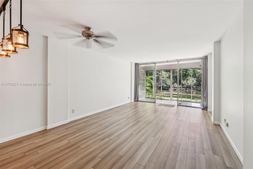 Picture of 101 Royal Park Dr # 1D, Oakland Park FL 33309