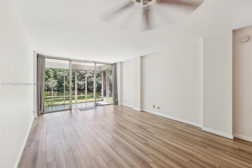 Picture of 101 Royal Park Dr # 1D, Oakland Park FL 33309