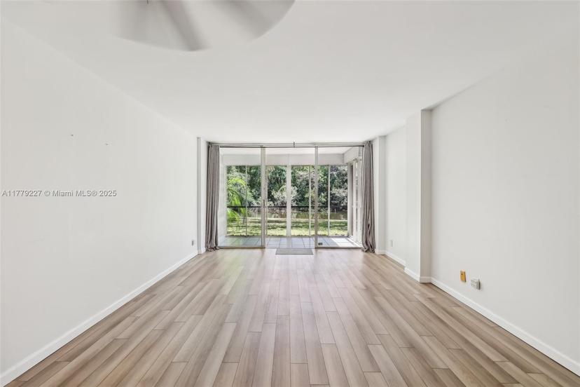 Picture of 101 Royal Park Dr # 1D, Oakland Park FL 33309