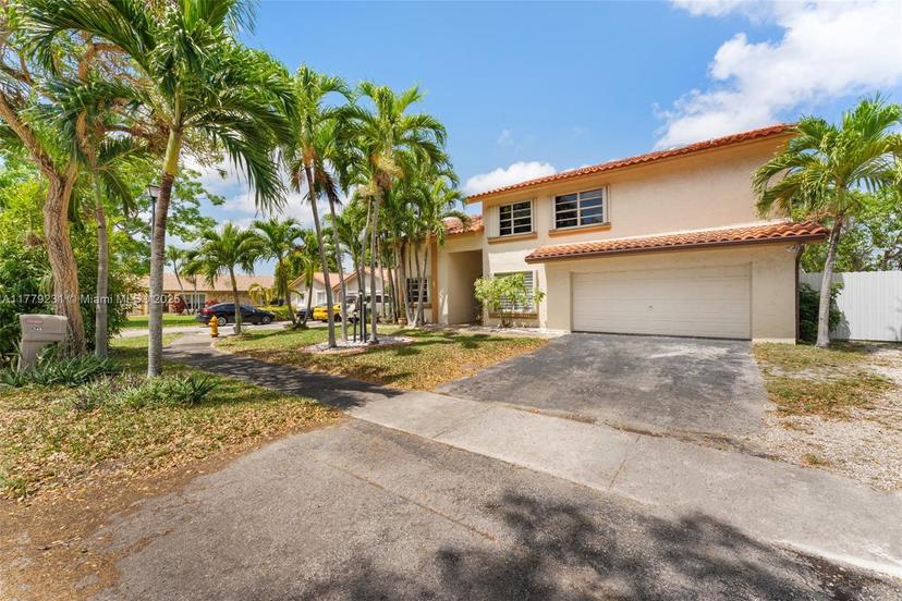 Picture of 6345 NW 201St Ln, Hialeah FL 33015