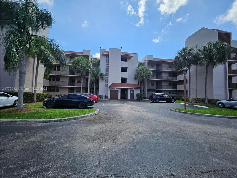 Picture of 9510 Seagrape Dr # 201, Davie FL 33324