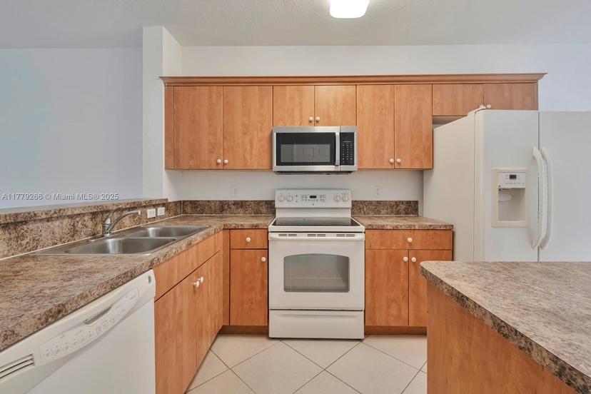 Picture of 1925 Gardenia Ct # 1925, Riviera Beach FL 33404