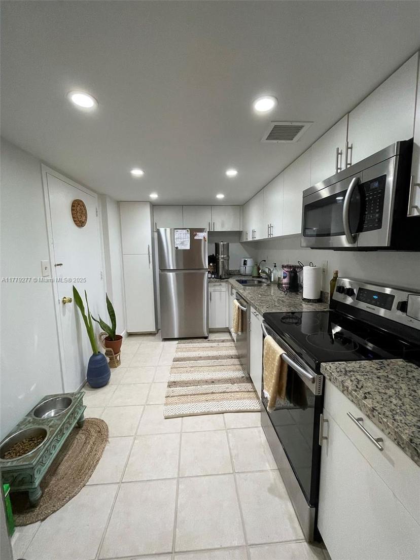 Picture of 1800 Sans Souci Blvd # 206, North Miami FL 33181