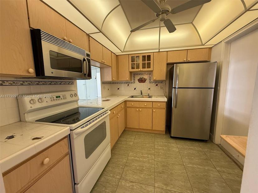 Picture of 1825 S Ocean Dr # 503, Hallandale Beach FL 33009