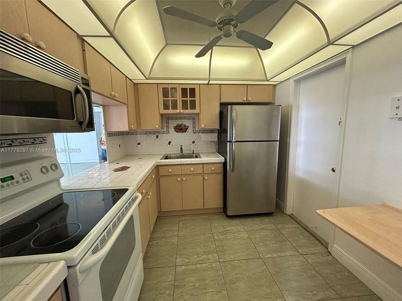 Picture of 1825 S Ocean Dr # 503, Hallandale Beach FL 33009