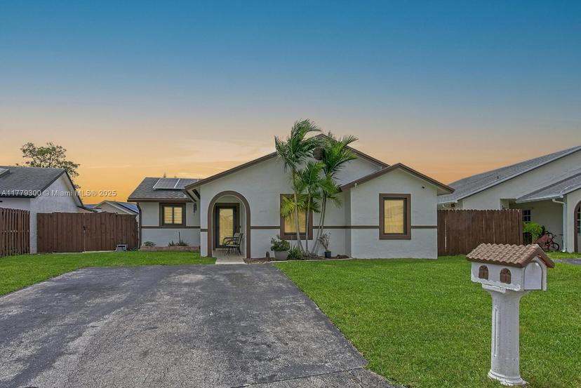 Picture of 24988 SW 128Th Ct, Unincorporated Dade County FL 33032