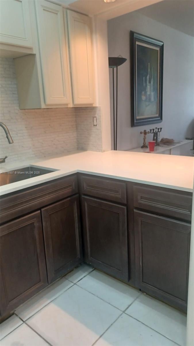 Picture of 7887 Golf Cir Dr # 206, Margate, FL 33063