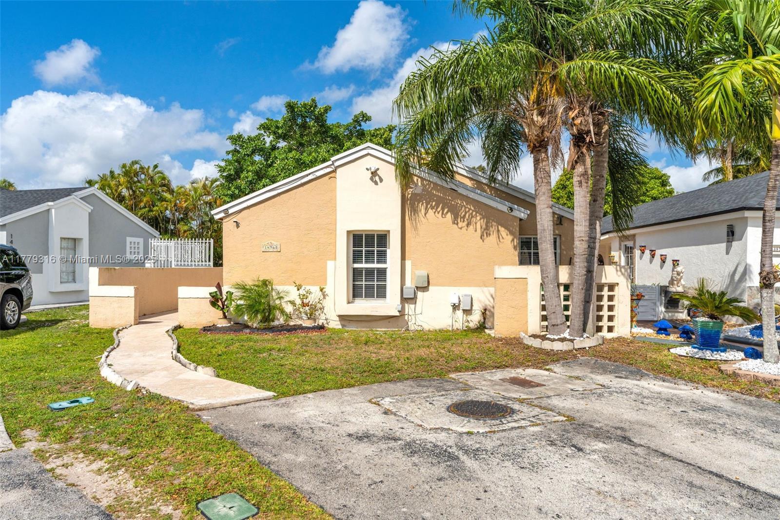 Picture of 14968 SW 74Th Ter, Miami, FL 33193