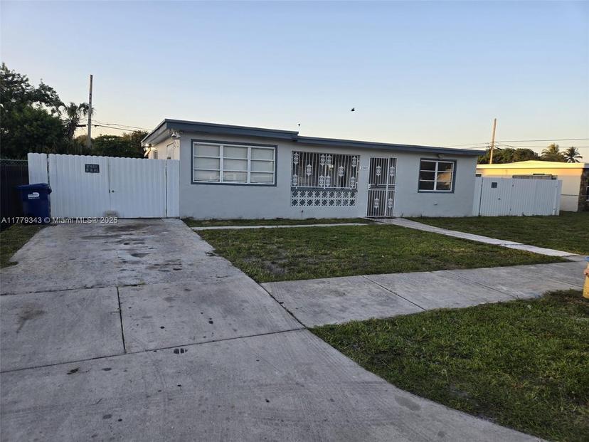 Picture of 2501 NW 162Nd St, Miami Gardens FL 33054