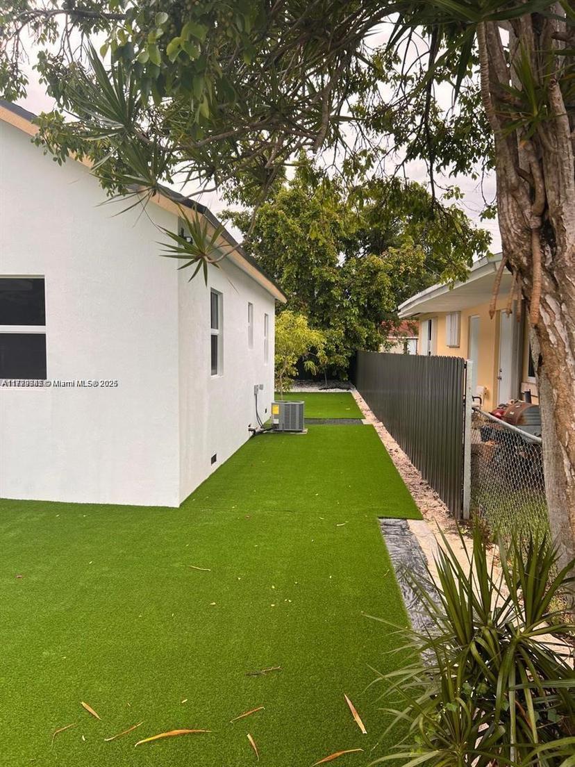 Picture of 1985 NW 49Th St, Miami FL 33142