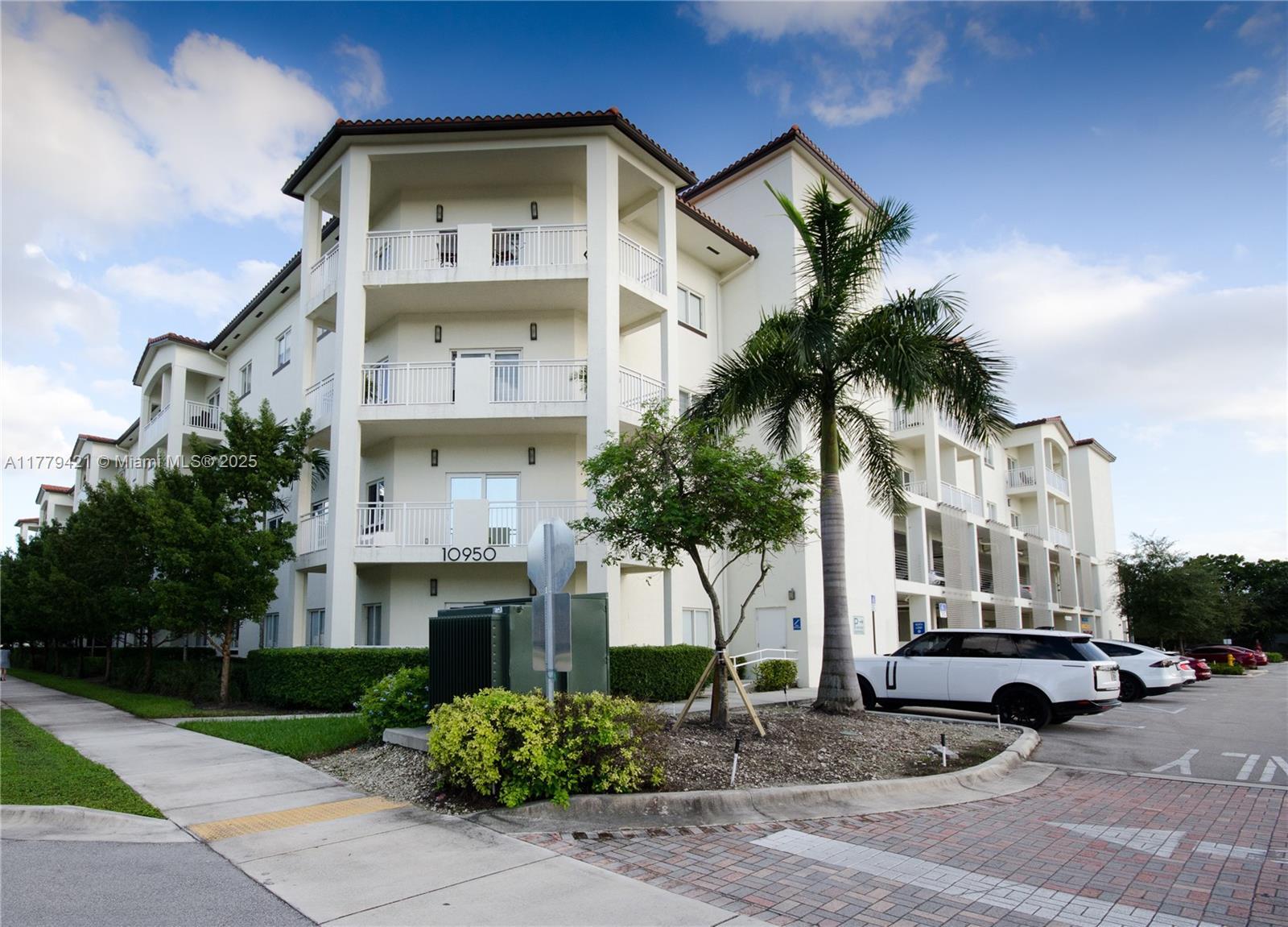 Picture of 10950 NW 82Nd St # 204, Doral, FL 33178
