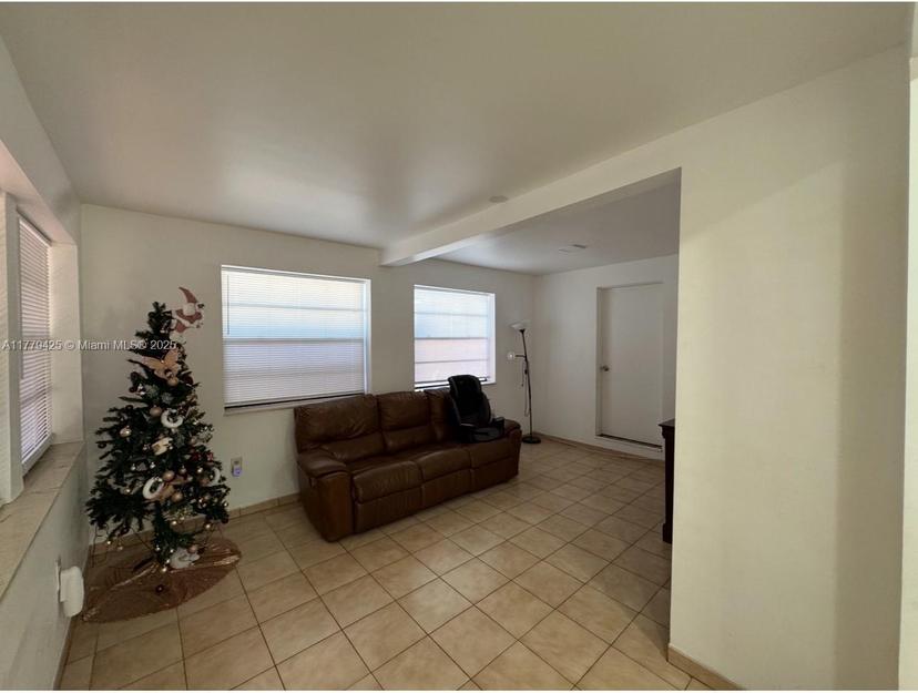Picture of 602 E 50Th St, Hialeah FL 33013