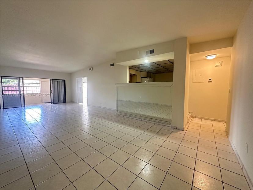 Picture of 19150 NW 65Th Ct # 19150, Hialeah FL 33015