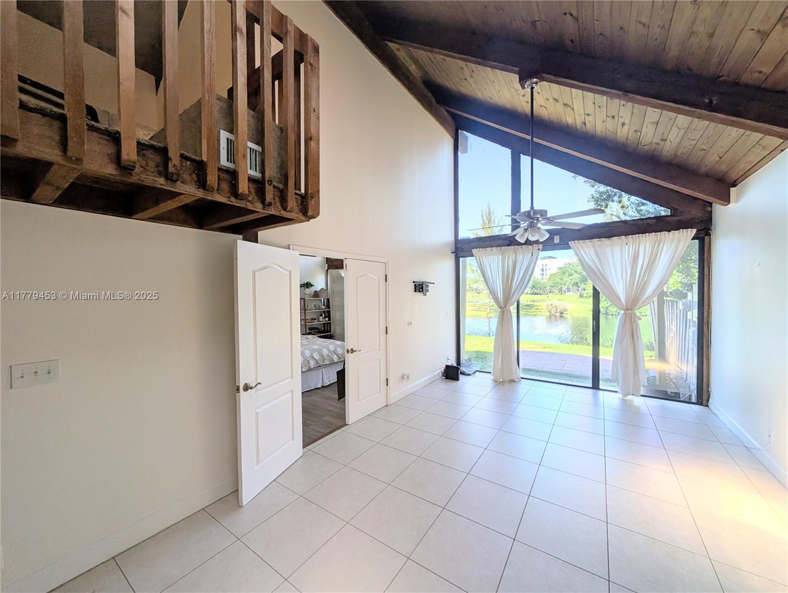 Picture of 427 N University Dr # 13, Plantation, FL 33324