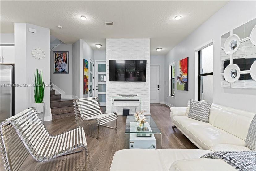 Picture of 9786 W 34Th Ave, Hialeah FL 33018