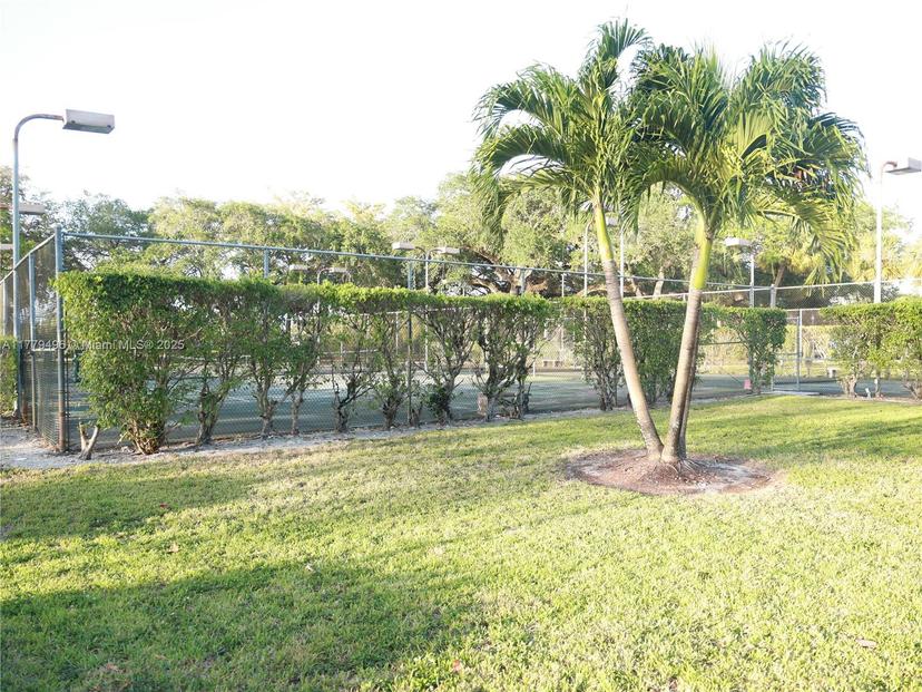 Picture of 5550 NW 44Th St # 418B, Lauderhill FL 33319