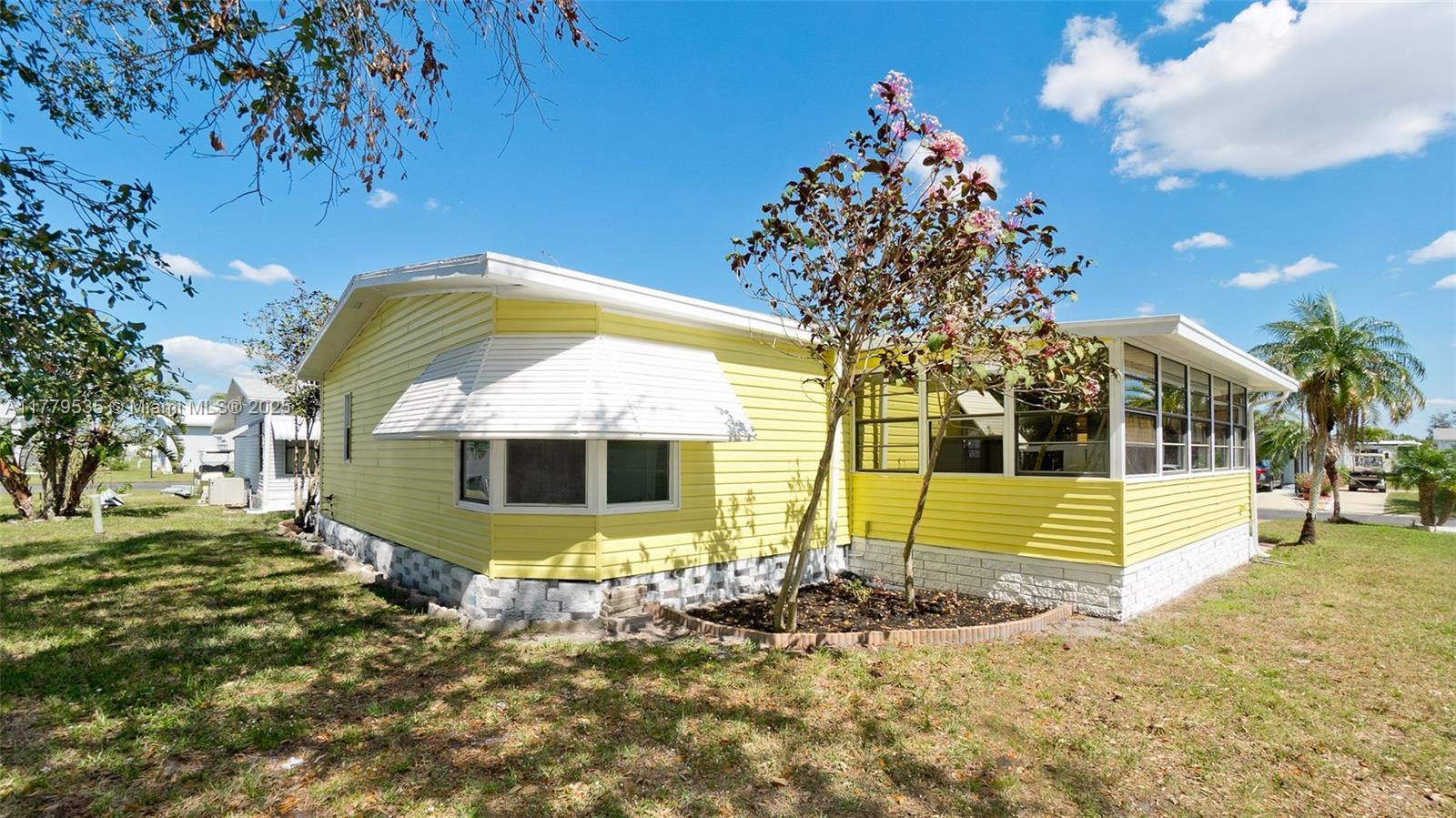 Picture of 5707 45Th Street E # 190, Bradenton, FL 34203