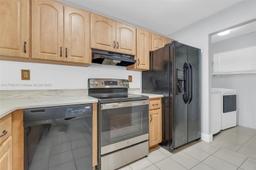 Picture of 1341 E Golfview Dr # 1341, Pembroke Pines, FL 33026