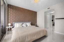 Picture of 488 NE 18Th St # 301, Miami, FL 33132